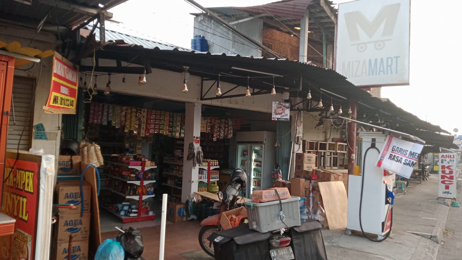 TOKO ANISA MADURA, miza mart