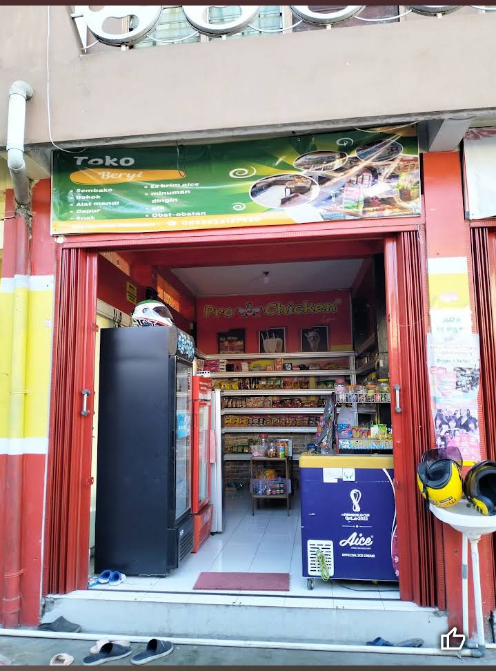 TOKO BERYL, samping toko amanah