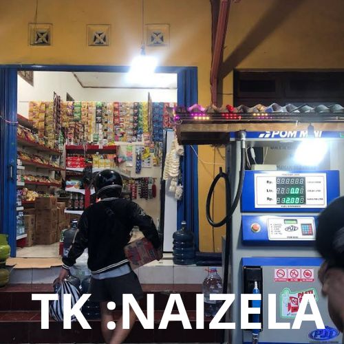 TK NAIZELA, toko madura, utara swalayan MAGA