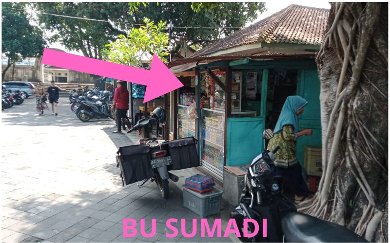 WARUNG BU SUMADI, area parkiran taman sari